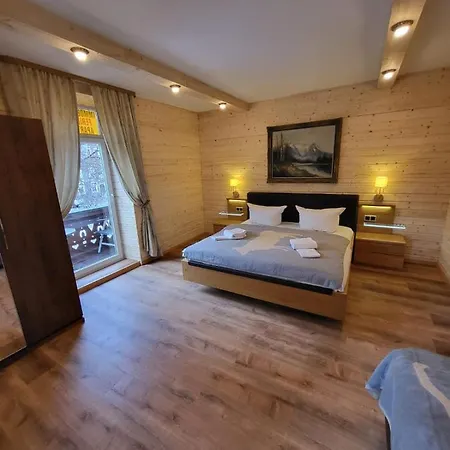 Апартаменти Golden Gapa 32 *